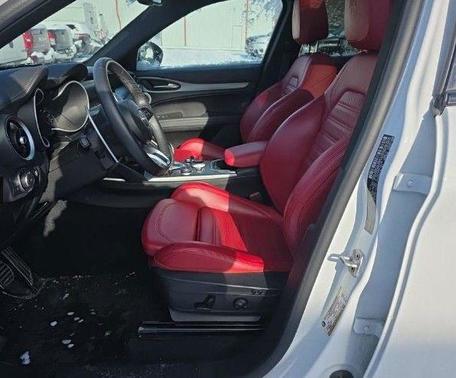 2023 Alfa Romeo Stelvio Veloce AWD