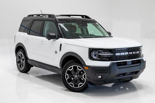 Oxford White 2025 Ford Bronco Sport Outer Banks