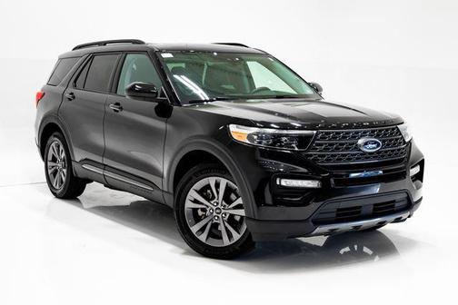Agate Black Metallic 2023 Ford Explorer XLT