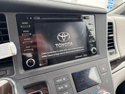 2020 Toyota Sienna XLE Premium