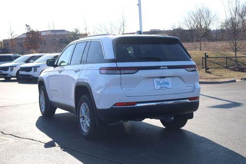 2026 Jeep Grand Cherokee Laredo