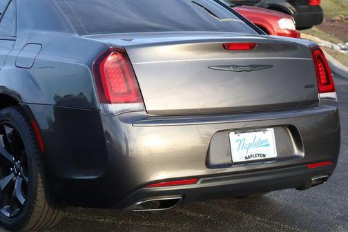 2022 Chrysler 300 Touring