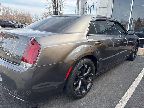 2022 Chrysler 300 Touring