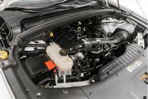Bright White Clearcoat 2023 Jeep Grand Cherokee Altitude