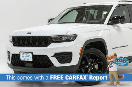 Bright White Clearcoat 2023 Jeep Grand Cherokee Altitude