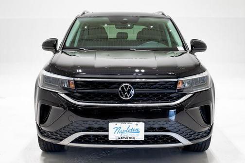 Deep Black 2023 Volkswagen Taos 1.5T SE