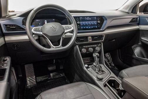 Deep Black 2023 Volkswagen Taos 1.5T SE
