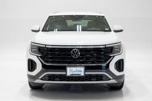 Pure White 2024 Volkswagen Atlas Cross Sport 2.0T SE