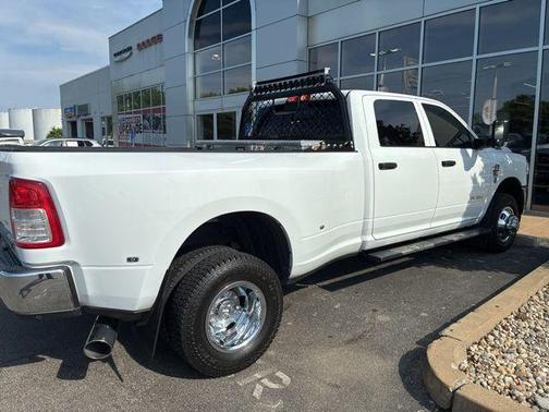 Bright White Clearcoat 2021 RAM 3500 Tradesman Crew Cab 4x4 8' Box