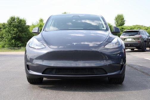 2024 Tesla Model Y Long Range Dual Motor All-Wheel Drive