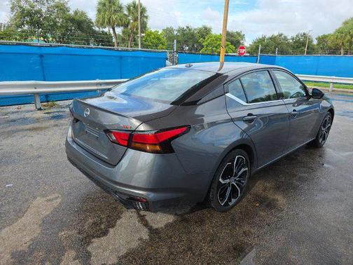 Gun Metallic 2025 Nissan Altima SR FWD