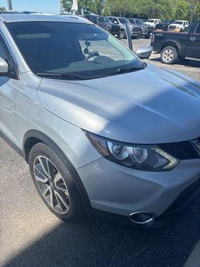 Brilliant Silver 2017 Nissan Rogue Sport SL