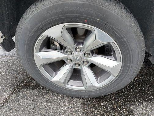 Ivory White Tri-Coat Pearlcoat 2020 RAM 1500 Limited