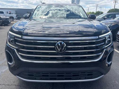 Deep Black 2024 Volkswagen Atlas 2.0T SE