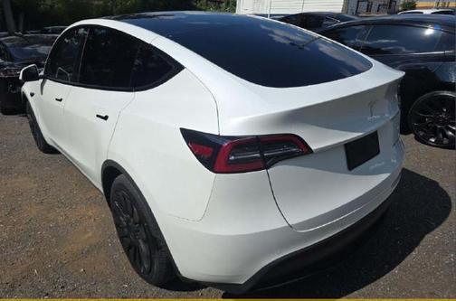 Pearl White Multi-Coat 2023 Tesla Model Y Long Range Dual Motor All-Wheel Drive