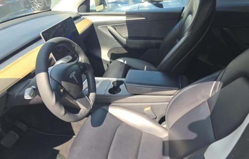 Pearl White Multi-Coat 2023 Tesla Model Y Long Range Dual Motor All-Wheel Drive