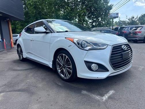 Elite White Pearl 2017 Hyundai Veloster Turbo R-Spec