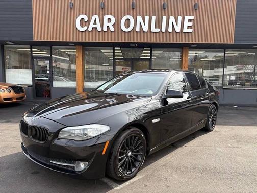 Black 2011 BMW 550 550i 4dr Sedan