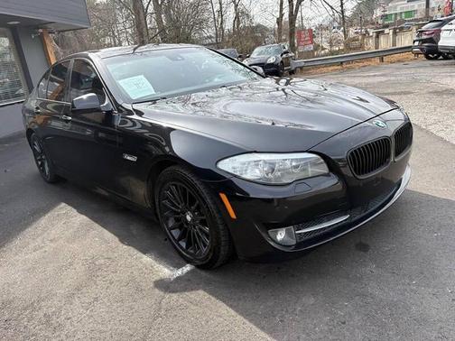 Black 2011 BMW 550 550i 4dr Sedan