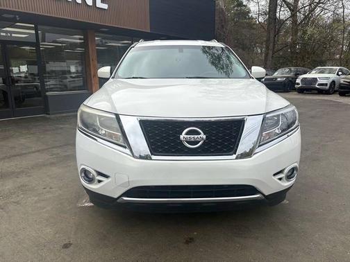 Moonlight White 2013 Nissan Pathfinder SV
