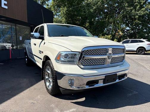 Pearl White 2016 RAM 1500 Laramie