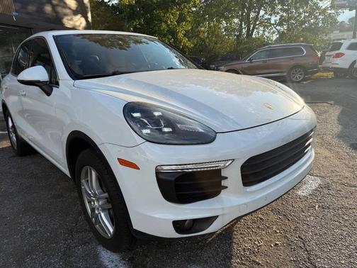 Carrara White Metallic 2016 Porsche Cayenne Cayenne