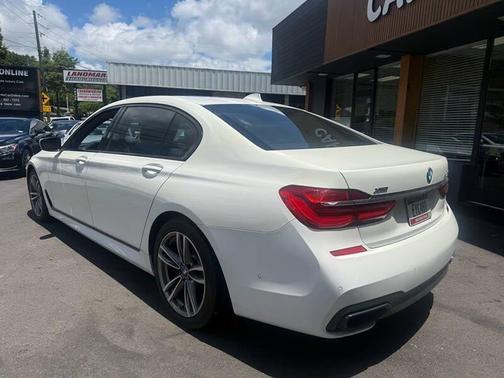 White 2017 BMW 750 i xDrive