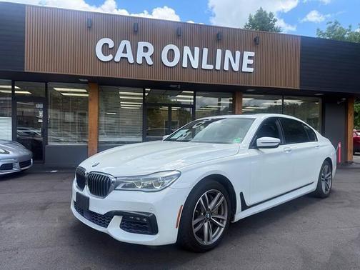 White 2017 BMW 750 i xDrive