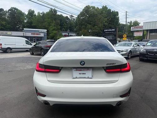Alpine White 2019 BMW 330 330i 4dr Sedan