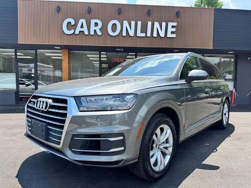 Graphite Gray Metallic 2017 Audi Q7 3.0T Premium