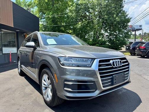 Graphite Gray Metallic 2017 Audi Q7 3.0T Premium