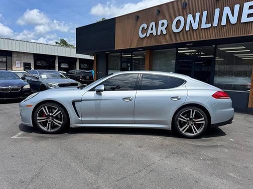 Rhodium Silver Metallic 2014 Porsche Panamera 4S