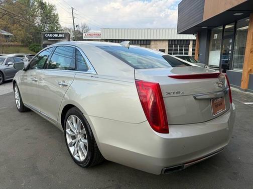 Radiant Silver Metallic 2016 Cadillac XTS Luxury