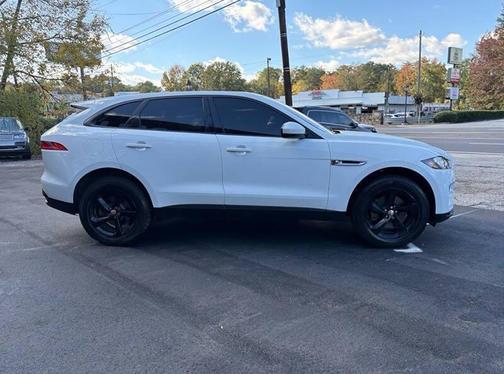 Polaris White 2017 Jaguar F-PACE 35t Premium