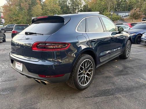 Dark Blue Metallic 2015 Porsche Macan Macan S