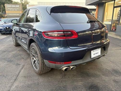 Dark Blue Metallic 2015 Porsche Macan Macan S
