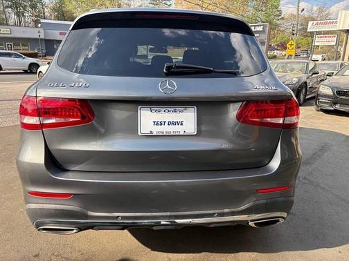 Selenite Grey Metallic 2016 Mercedes-Benz GLC 300 4MATIC
