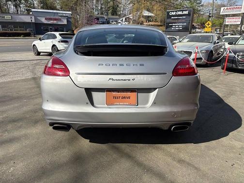 GT Silver Metallic 2011 Porsche Panamera 4
