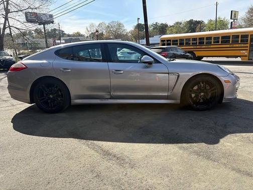 GT Silver Metallic 2011 Porsche Panamera 4