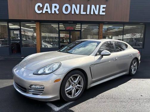 Platinum Silver Metallic 2012 Porsche Panamera 4
