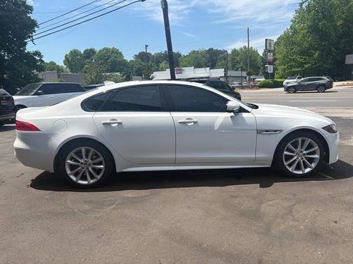 Polaris White 2017 Jaguar XF 35t R-Sport