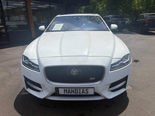 Polaris White 2017 Jaguar XF 35t R-Sport