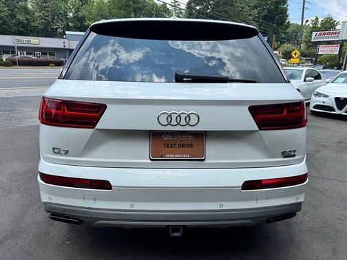 White 2017 Audi Q7 3.0T Premium