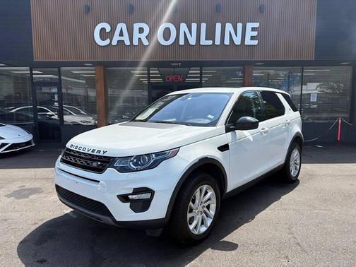 Yulong White Metallic 2018 Land Rover Discovery Sport HSE