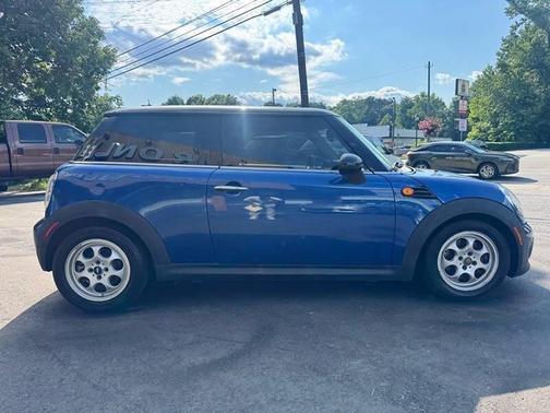 Blue 2013 MINI Hardtop Cooper