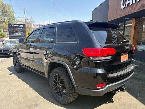 Diamond Black Crystal Pearlcoat 2017 Jeep Grand Cherokee Limited