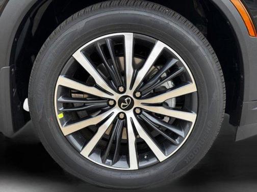 2025 INFINITI QX60 SENSORY