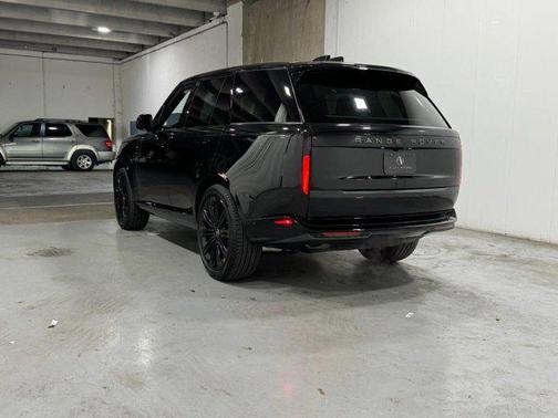 2024 Land Rover Range Rover P400 SE