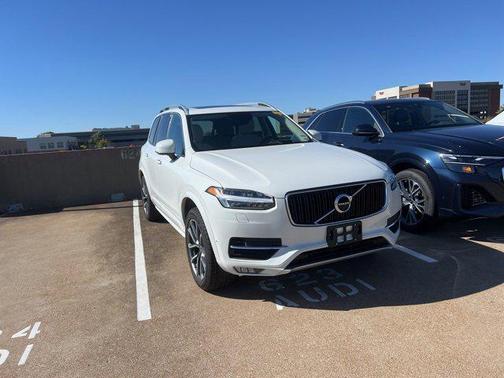 2019 Volvo XC90 T5 Momentum