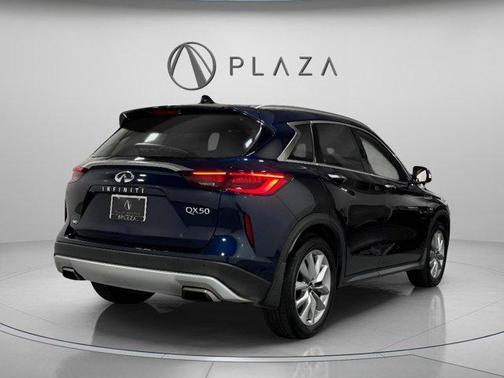2022 INFINITI QX50 LUXE AWD
